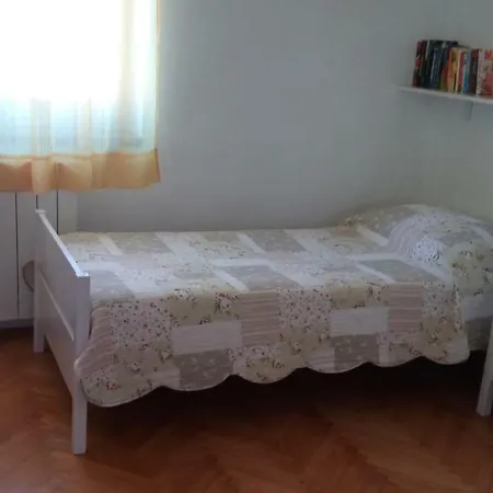 Elio Apartment *